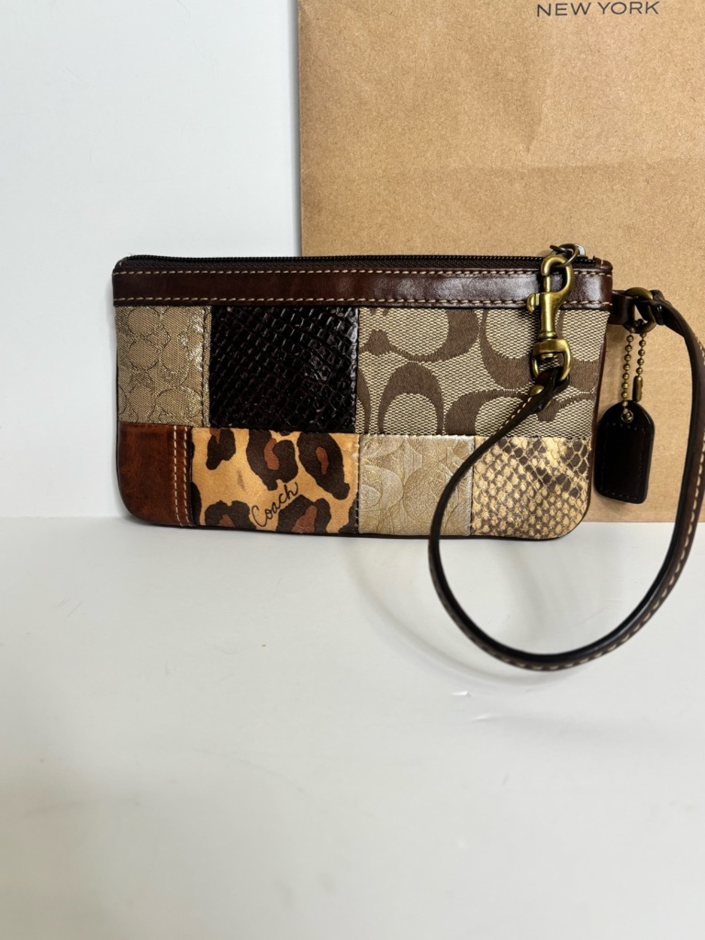 VTG Coach Patchwork Wristlet Signature Leopard Snakeskin Y2K Brown Gold - Picture 3 of 11